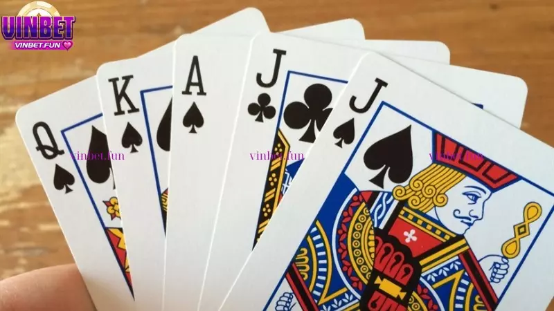 Chơi bài Liêng Online Vinbet